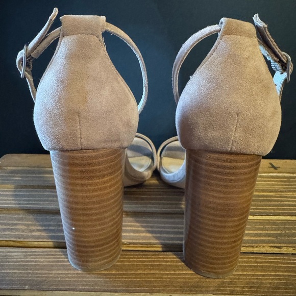 Steve Madden Heels - Picture 4 of 9